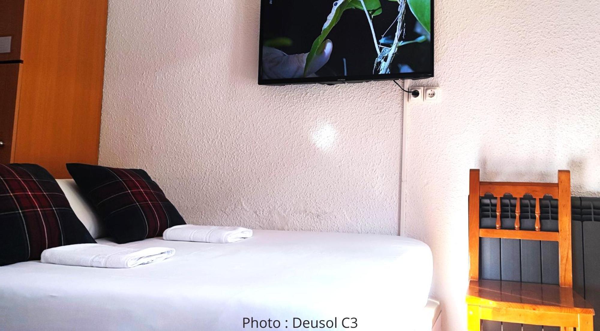 Ac Apartaments Vall D'Инклес Екстериор снимка